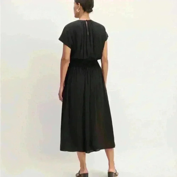NWT! Everlane The Gathered Midi Dress - Picture 4 of 12